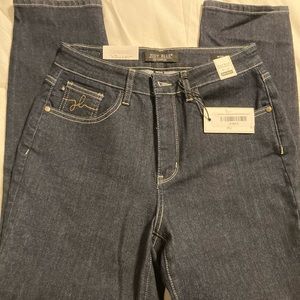 Judy Blue Dark Wash Rinse Mom Jean